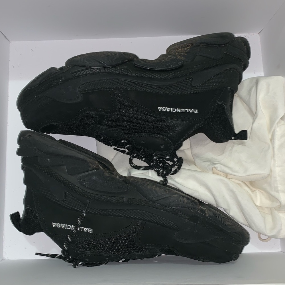 Balenciaga triple S sneakers men’s is 10